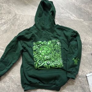 Green Turtle Graphic Hoodie
